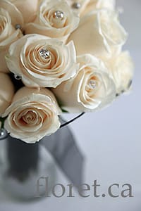 Classic Ivory Rose Bouquet With A Twist | Floret.ca