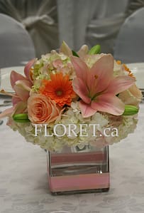 pink_peach_wedding_centerpiece Pretty Peach and Pink Centerpiece | Floret.ca