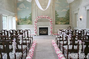 Wedding Arbour and Hedge in the Chapel at Graydon Hall Manor Floral Arbour and Hedge in the Chapel at Graydon Hall Manor