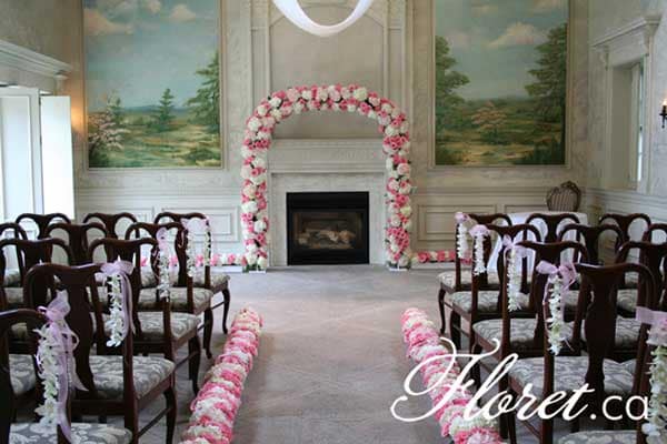 graydon_hall_wedding_flowers_ceremony